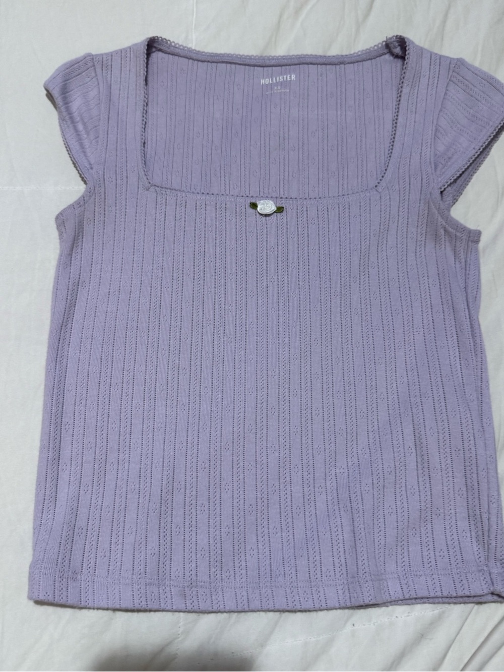 HOLLISTER LAVENDER SQUARE NECK T